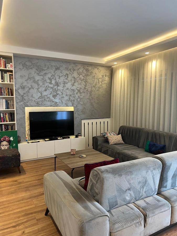 Ferienwohnung für 4 Personen, mit Ausblick und Balkon in Kosovo