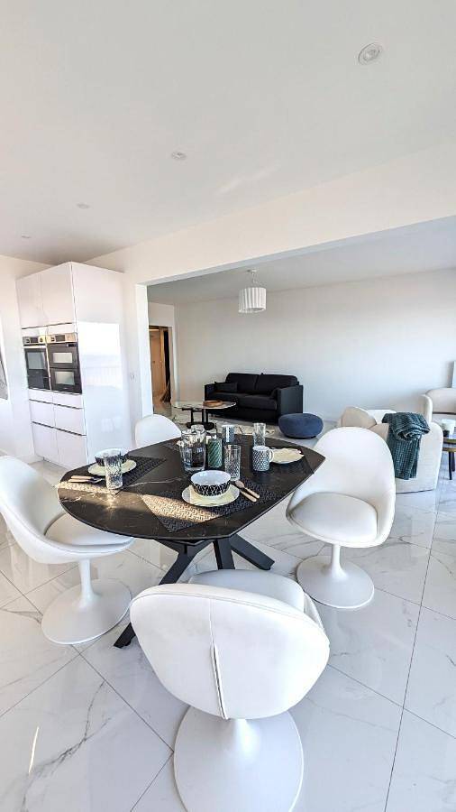 Appartement entier, Le Grand Large, spacieux F3 vue mer exceptionnelle avec parking in Villers-sur-Mer, Région de Lisieux
