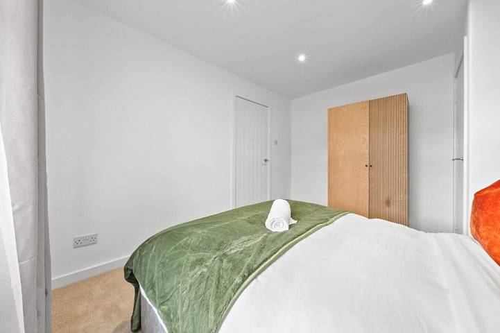 2-Bed House Greenock - Free Street Parking - Close to Clyde Shipyard in Inverclyde