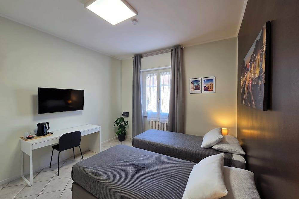 Appartamento intero, Rho Fiera Flat- 100 M From The Metro in Pero, Provincia di Milano