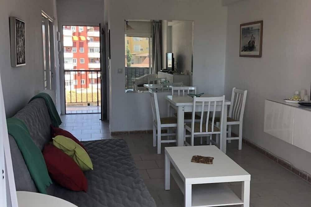 Entire apartment, Cozy apartment in Torremolinos beach in Torremolinos Centre, Torremolinos