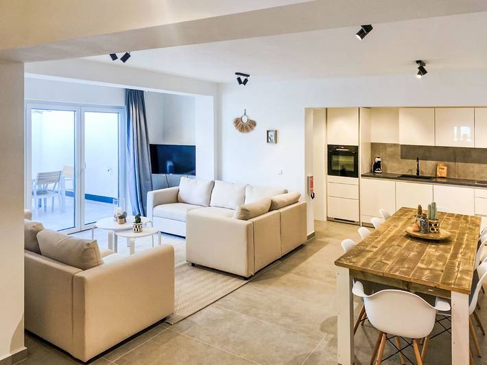 Ferienwohnung für 10 Personen, mit Terrasse und Garten - 1