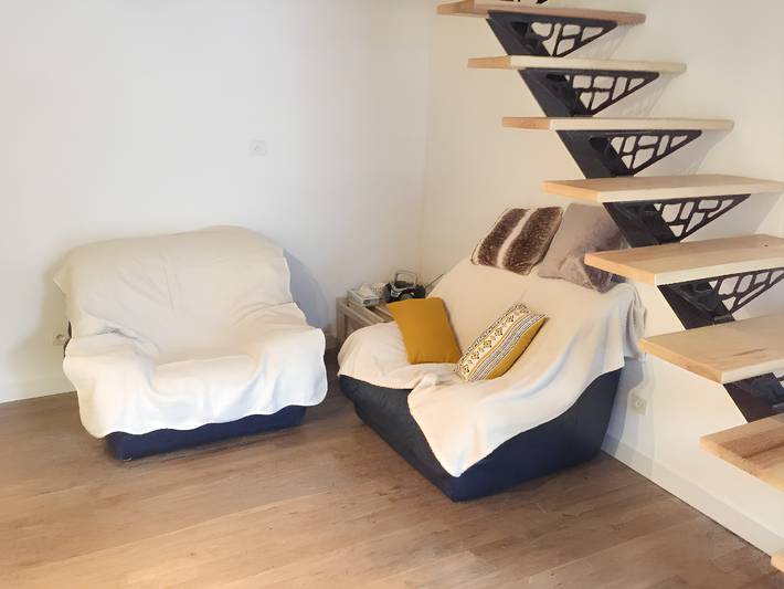 Gîte pour 5 personnes, avec terrasse dans Vimenet