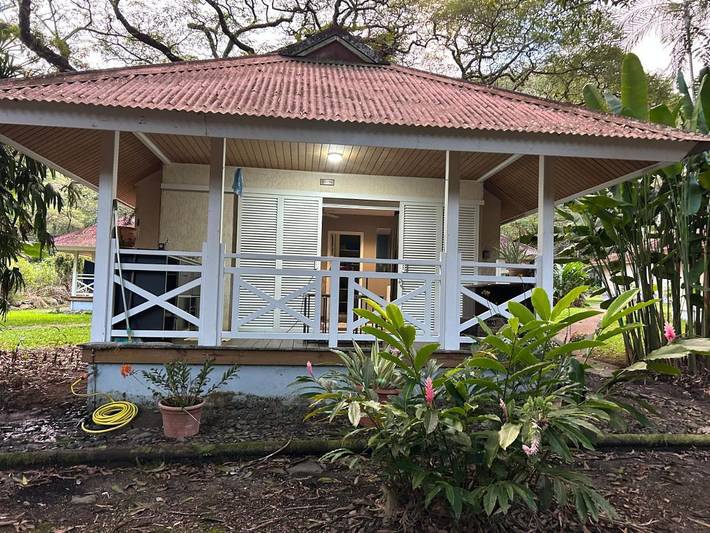 Gîte pour 4 personnes, avec vue et jardin à Sarraméa - 4