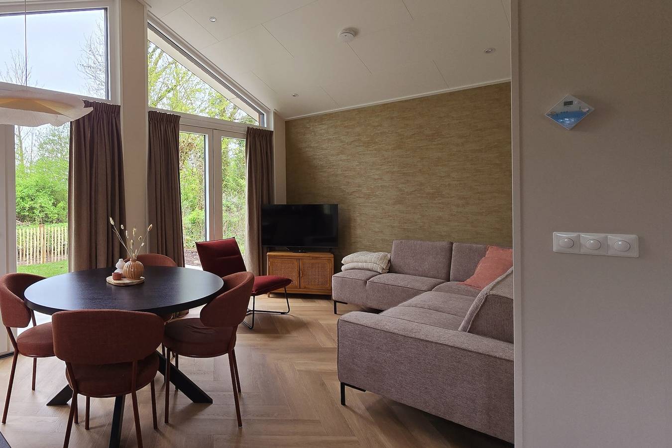 Bungalowpark Mooyeveld — Dünenhütte 94 für 4 Personen erwartet im Mai 2025 in Egmond-Binnen, Niederländische Nordsee
