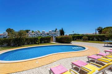 Casa De Vacaciones para 8 Personas en Porches, Distrito de Faro, Foto 1