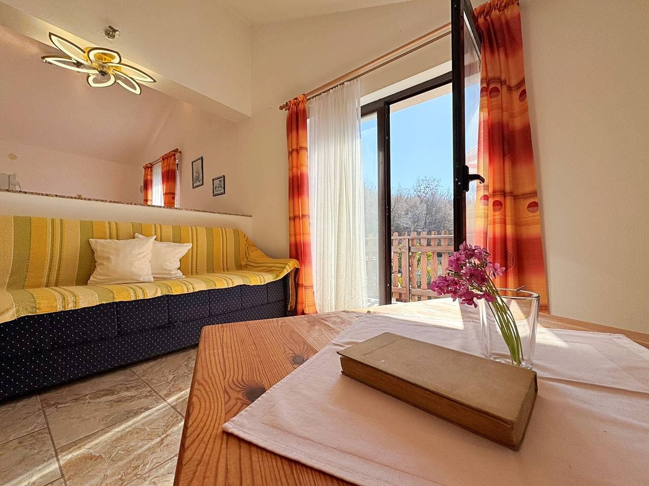 Ganze Wohnung, Studio-Apartment Pampas - mit Balkon, 550 Meter vom Meer entfernt, Grill, keine Klimaanlage in Soline, Krk