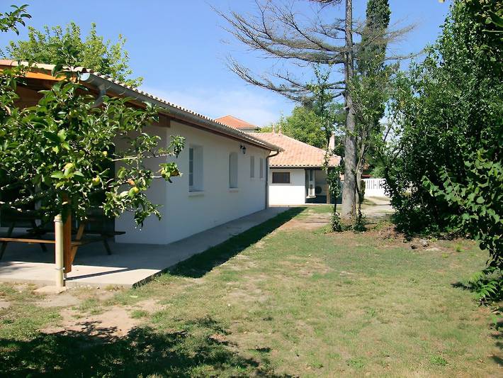 Location de vacances pour 23 personnes, avec jardin en Gironde - 3