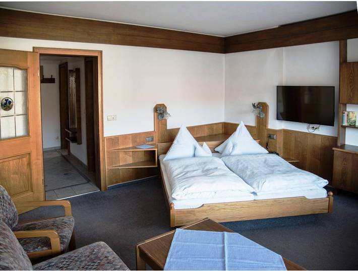 Ferienwohnung für 2 Personen, mit Whirlpool und Terrasse sowie Sauna, mit Haustier in Oberbayern - 3