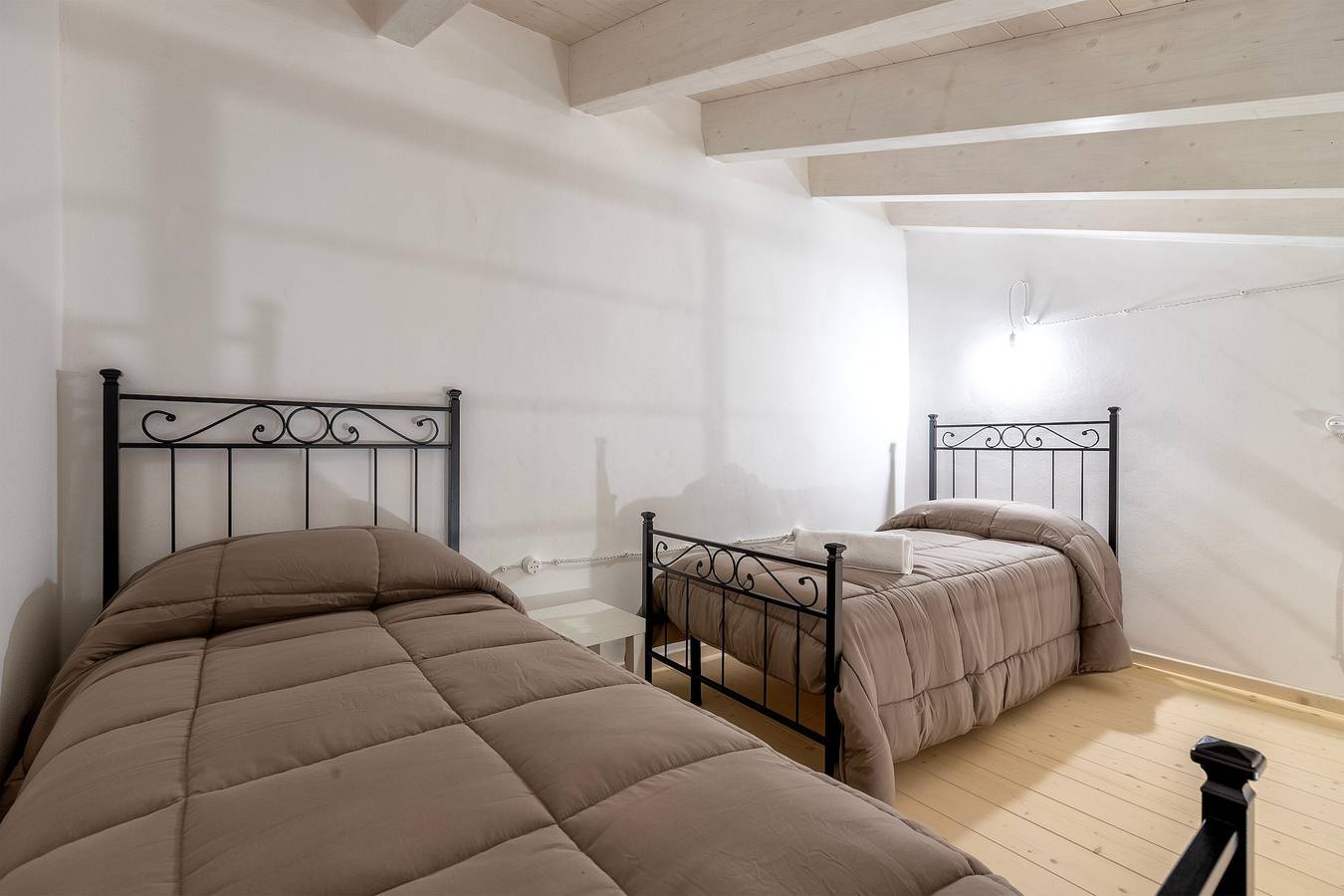 Bed & Breakfast 'Camera Nuraghe Ruggiu' mit privater Terrasse, Wlan und Klimaanlage in Pozzomaggiore, Sassari Provinz