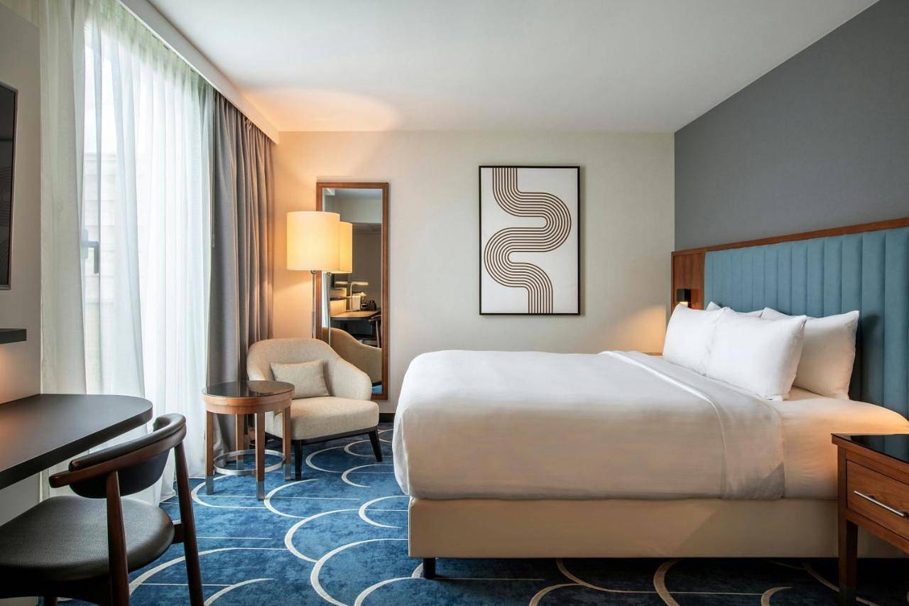 Courtyard by Marriott Paris Arcueil in Arcueil, Val-de-Marne