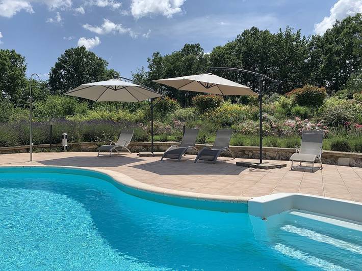Gîte pour 4 personnes, avec Terrasse ainsi que Jardin et Piscine à Piquecos