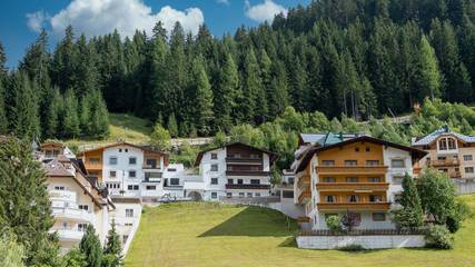 Hütte für 3 Personen, mit Ausblick und Terrasse in Ischgl