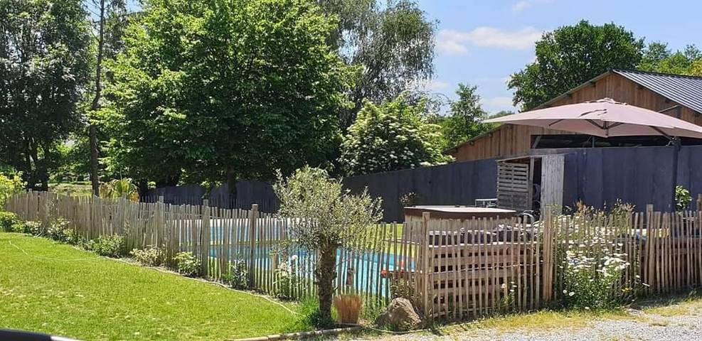 Gîte pour 6 personnes, avec piscine ainsi que jardin et jacuzzi à Amanlis - 3