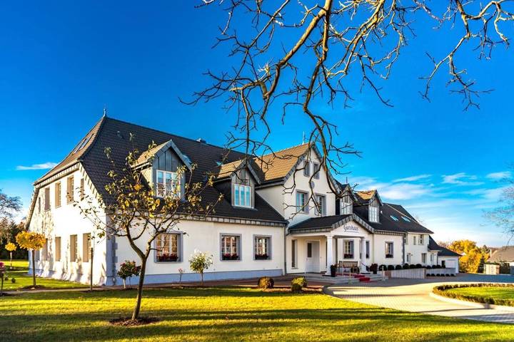 BnB für 4 Personen, mit Terrasse und Garten sowie Ausblick an der Ostsee