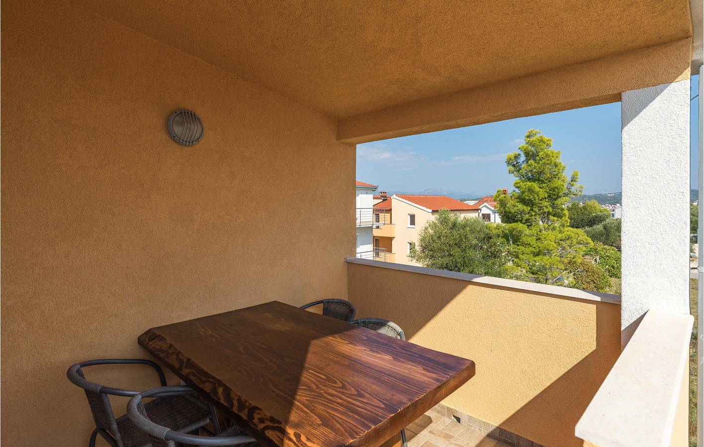 Ganze Ferienwohnung, Ferienwohnung für 4 Personen mit Terrasse in Okrug Donji, Ciovo