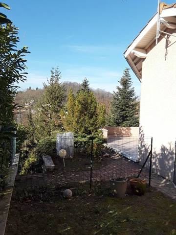 Chambre d’hôte pour 4 personnes, avec vue et jardin à Dagneux
