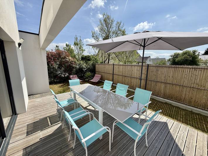 Location de vacances pour 8 personnes, avec jardin et terrasse à Le Tour-du-Parc - 2