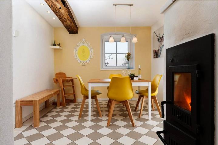 Ferienhaus für 6 Personen, mit Whirlpool und Sauna sowie Garten