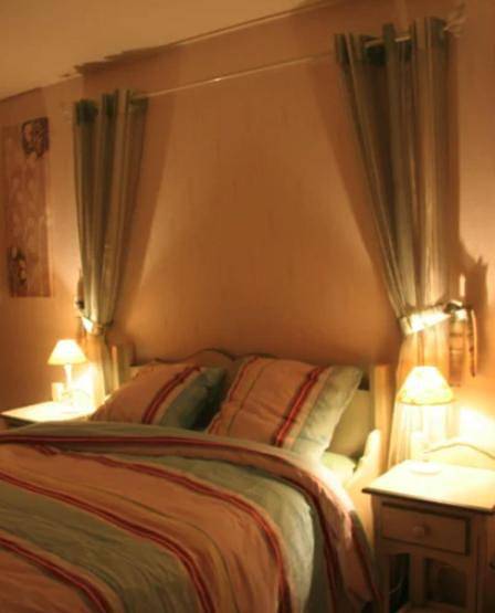 Chambre d’hôte pour 3 personnes, avec jardin ainsi que piscine et terrasse, animaux acceptés à Ambon - 2