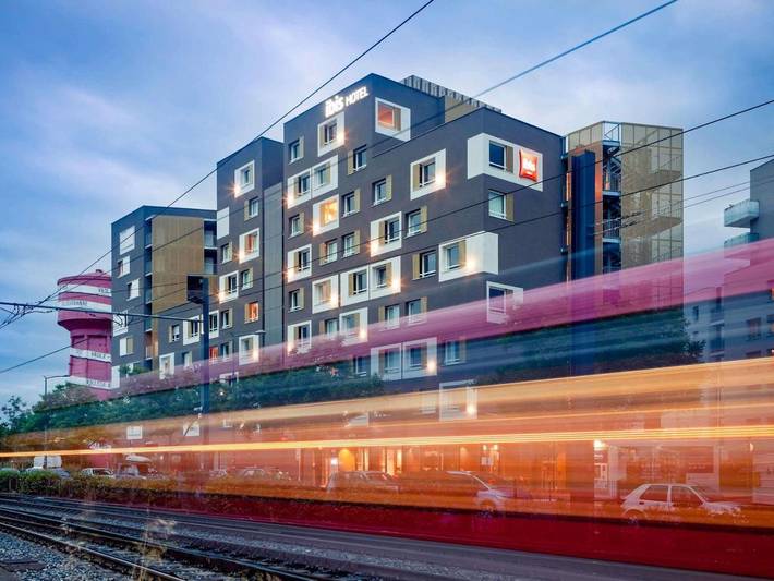 Hôtel pour 3 personnes, avec terrasse à Vaulx-en-Velin - 3