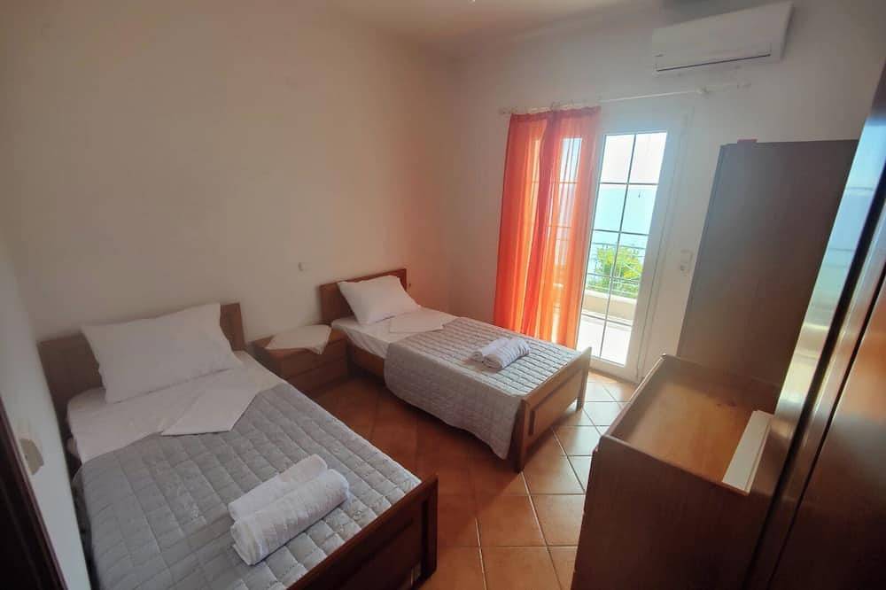 A House close to the beach,with infinite view and quiet for families/friends in Preveza Prefektur