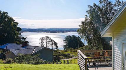 Ferienhaus für 4 Personen, mit Ausblick und Terrasse in Tjörn