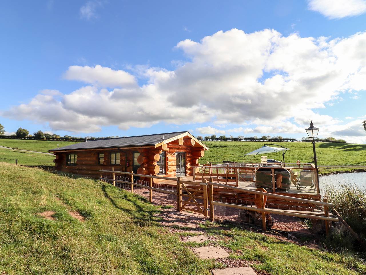 Cedar Cabin in Clifton Upon Teme, Worcestershire