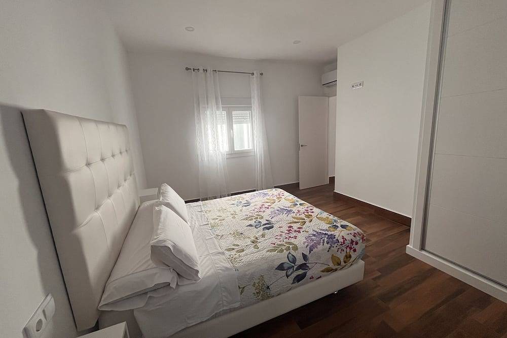 Entire apartment, El Balcón          . in Algodonales, White Villages