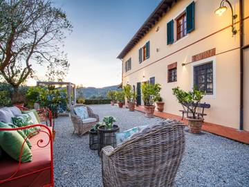 Agriturismo per 10 Persone in Lucca, Colline Lucchesi, Foto 1