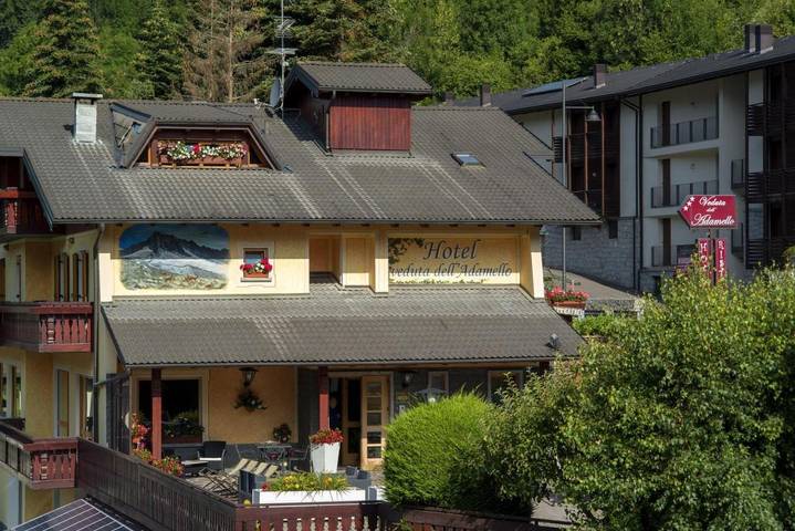 Hôtel pour 2 personnes, avec sauna et jardin, animaux acceptés à Temù