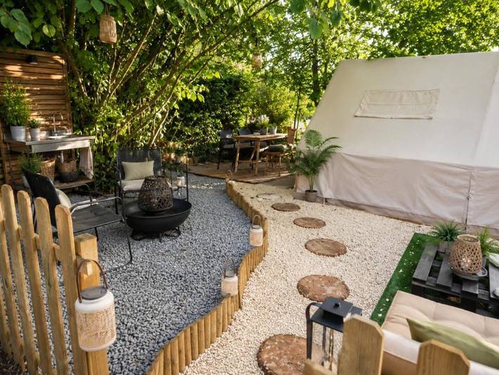 Gîte pour 2 personnes, avec Jacuzzi et Terrasse ainsi que Jardin et Vue dans Taizé (Deux-Sèvres)