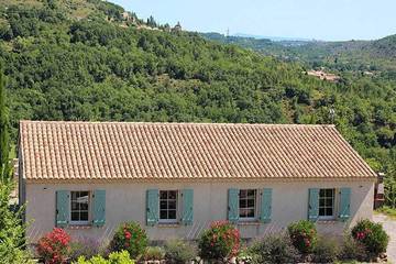 Ferienhaus für 6 Personen, mit Garten und Terrasse sowie Pool in Les Vans