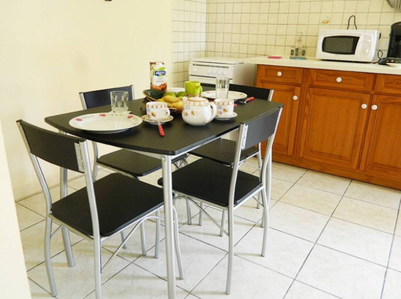 Apartamento entero, Apartamento espacioso cerca de Diamant con jardín privado in Le Diamant, Martinica