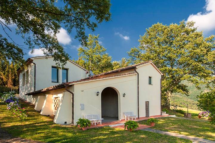 Ganze Wohnung, Renovierter Bauernhof aus dem 16. Jahrhundert in der Toskana in Montemurlo, Prato Provinz