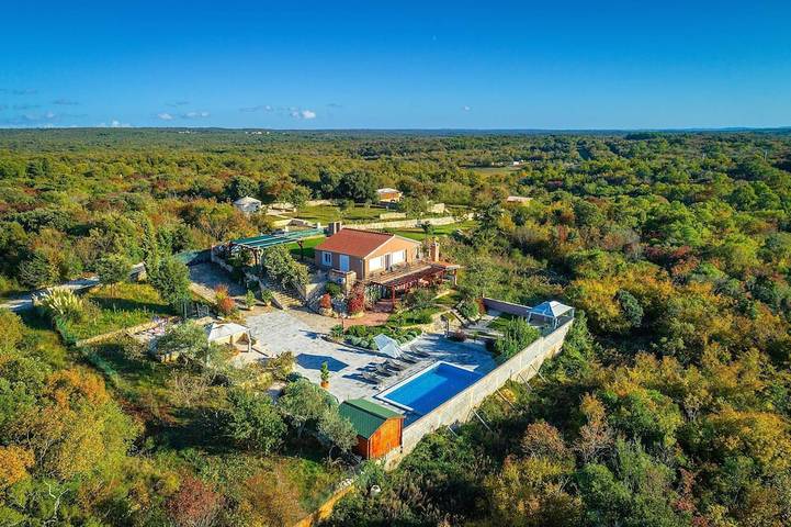 Casa vacanza per 6 persone, con giardino e balcone - 1