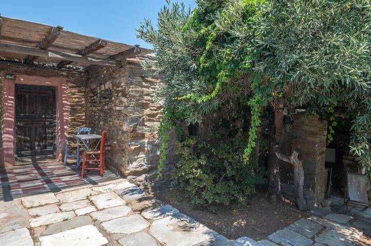 Ferienhaus 'Stone House By Anemos' mit privater Terrasse und privatem Garten in Ormos Agiou Ioannou, Tínos