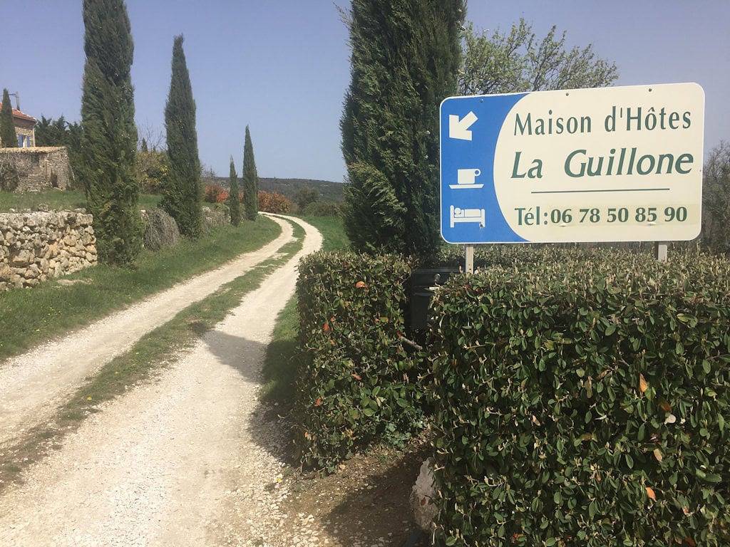 La Guillone (bastide du 18 ème) près de Gordes - Chambre Genêt in Murs, Parc naturel régional du Luberon