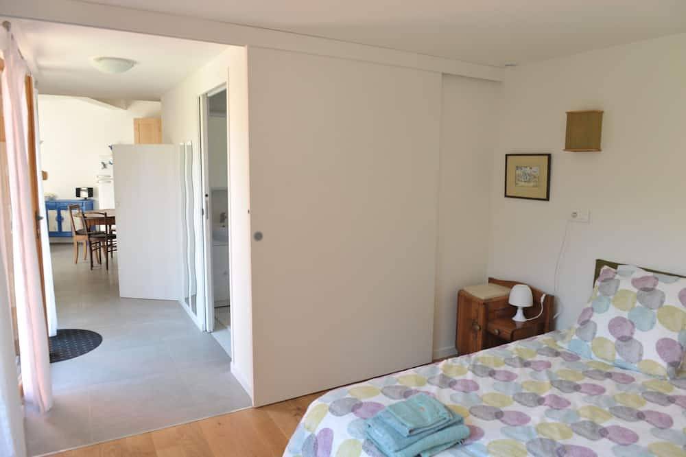 Visiter Paris en profitant du calme d'un jardin in Sannois, Val-d'Oise