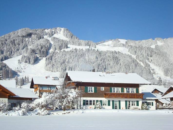 Ferienwohnung für 4 Personen, mit Balkon und Terrasse sowie Whirlpool und Sauna in Bolsterlang - 2
