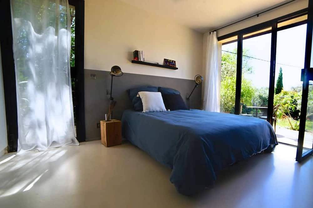 La Matina: Family Haven with Olive Garden Oasis in Lauris, Parc naturel régional du Luberon