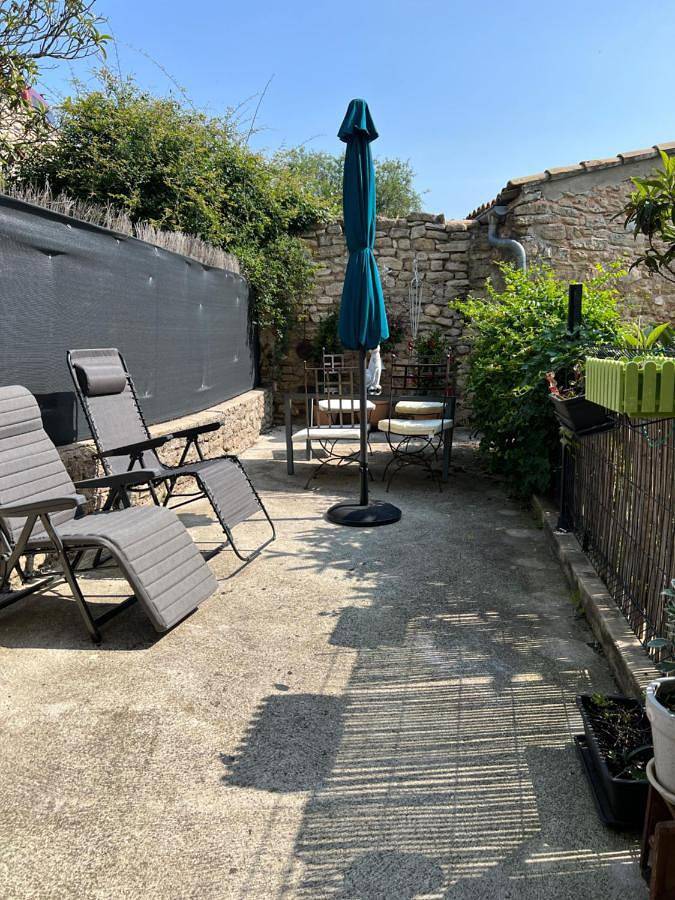 Gîte pour 2 personnes, avec terrasse et vue à Caromb - 3