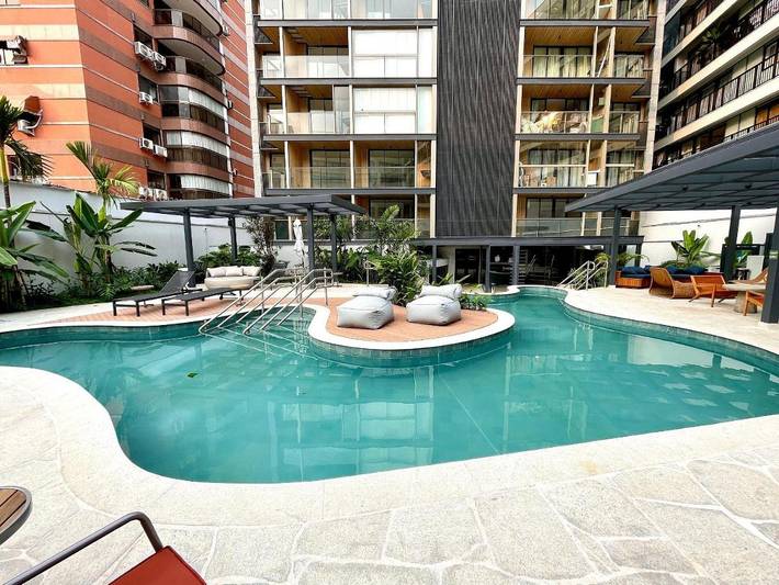 Casas e apartamentos de temporada para 3 pessoas, com jacuzzi e balcão e ainda piscina em Leblon