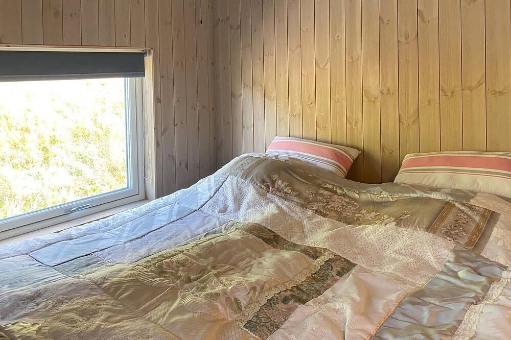 1 bedroom gorgeous home in Straumgjerde in Sykkylven 