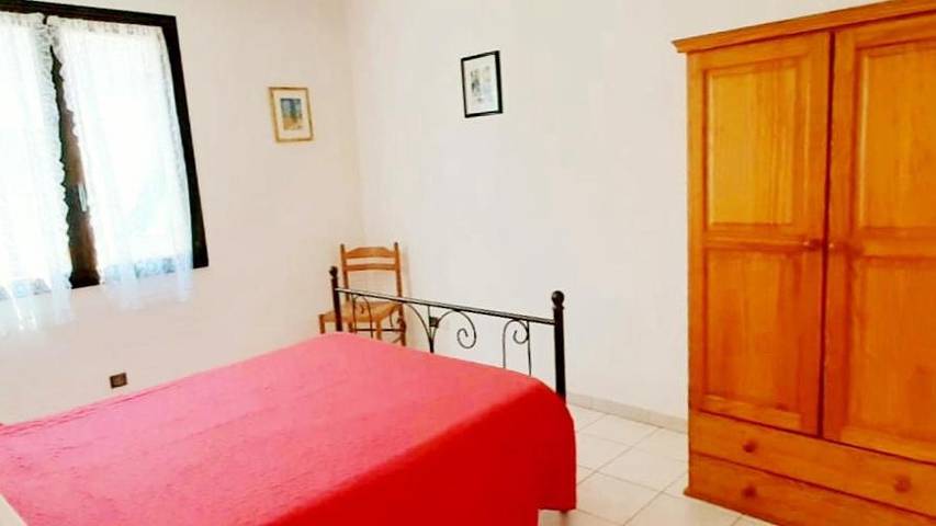 Gîte pour 2 personnes, avec piscine ainsi que jardin et vue à Pietracorbara - 4