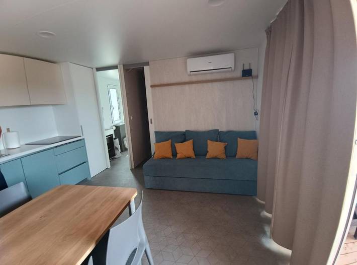 Camping pour 6 personnes, avec terrasse, animaux acceptés à Tisno - 2