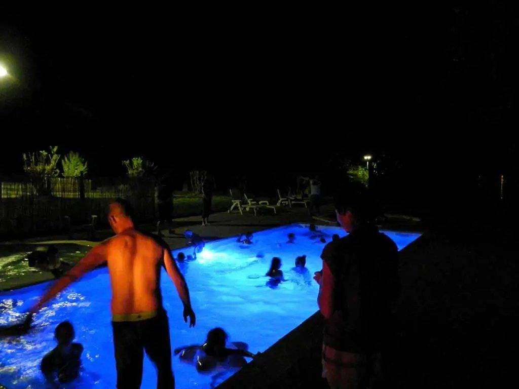 Zecamping 3 étoiles familial pataugeoire locatif Tv Bbq in La Souterraine, Región de Guéret