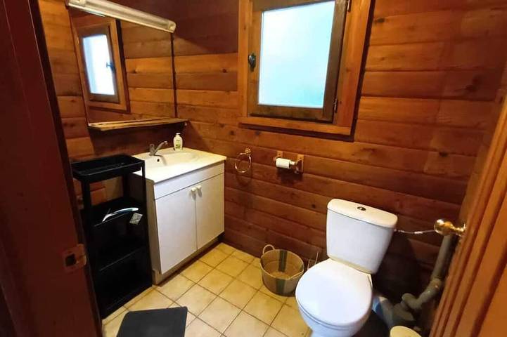 Gîte pour 5 personnes, avec jardin à Belle-Isle-en-Terre - 4