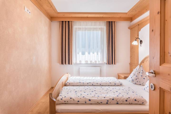Ganze Wohnung, Ferienwohnung Ciasa Raut App Sosi mit Bergblick, Garten und Wlan in Wengen (Italien), Dolomiti Superski