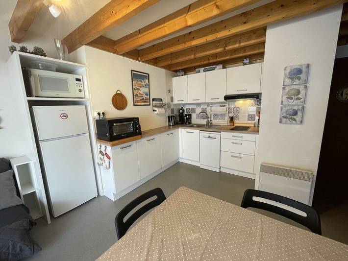 Ganze Wohnung, Ruhige T3-Duplexwohnung, 2 Schlafzimmer, strandnah, Parkplatz, Sarzeau in Sarzeau, Côte des Mégalithes